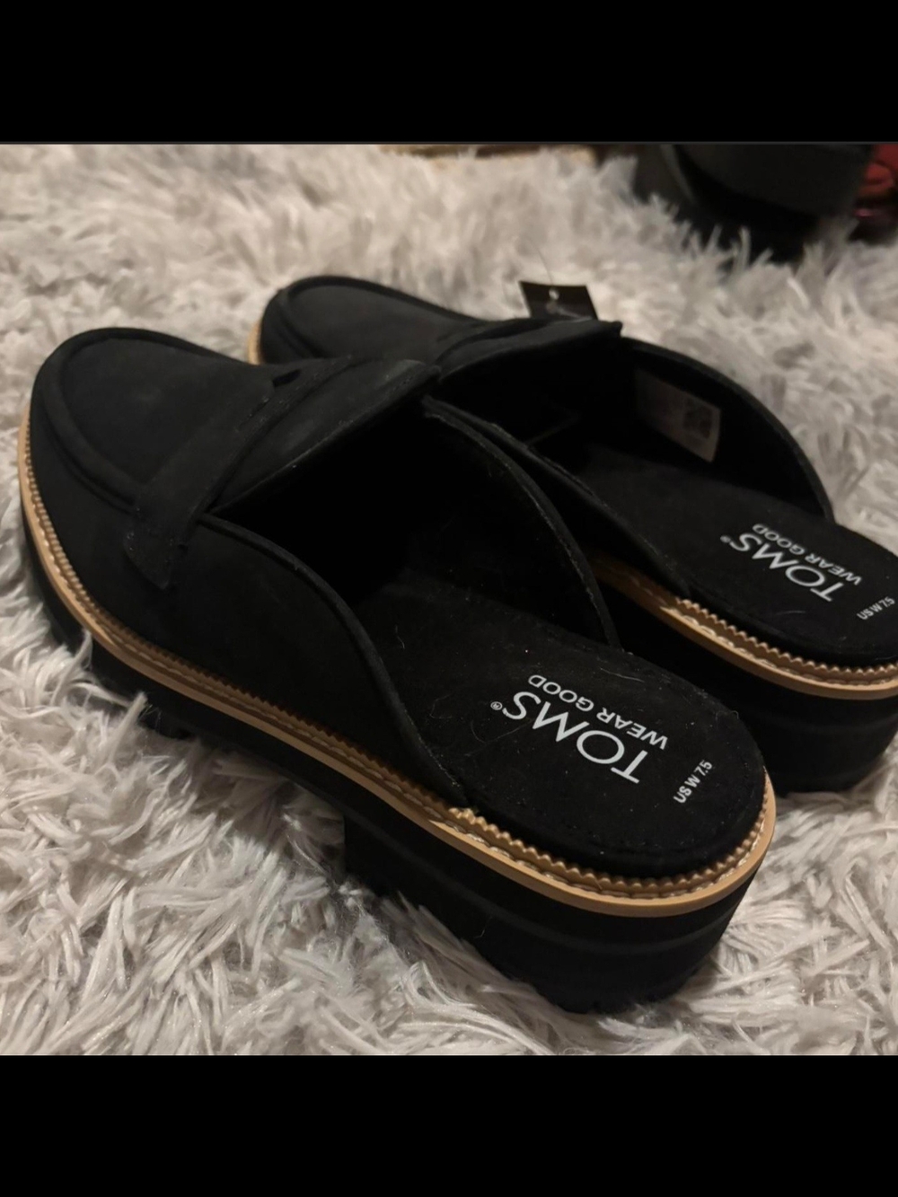 NWT TOMS Black Slip-On Penny Loafer Mule with Tan Trim - Picture 2 of 8